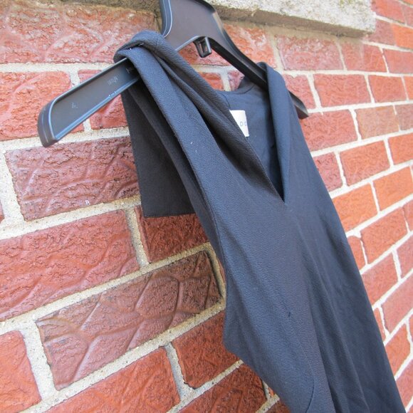 Must Bundle - Paradox Collard V-Neck Tank - S - Picture 4 of 12